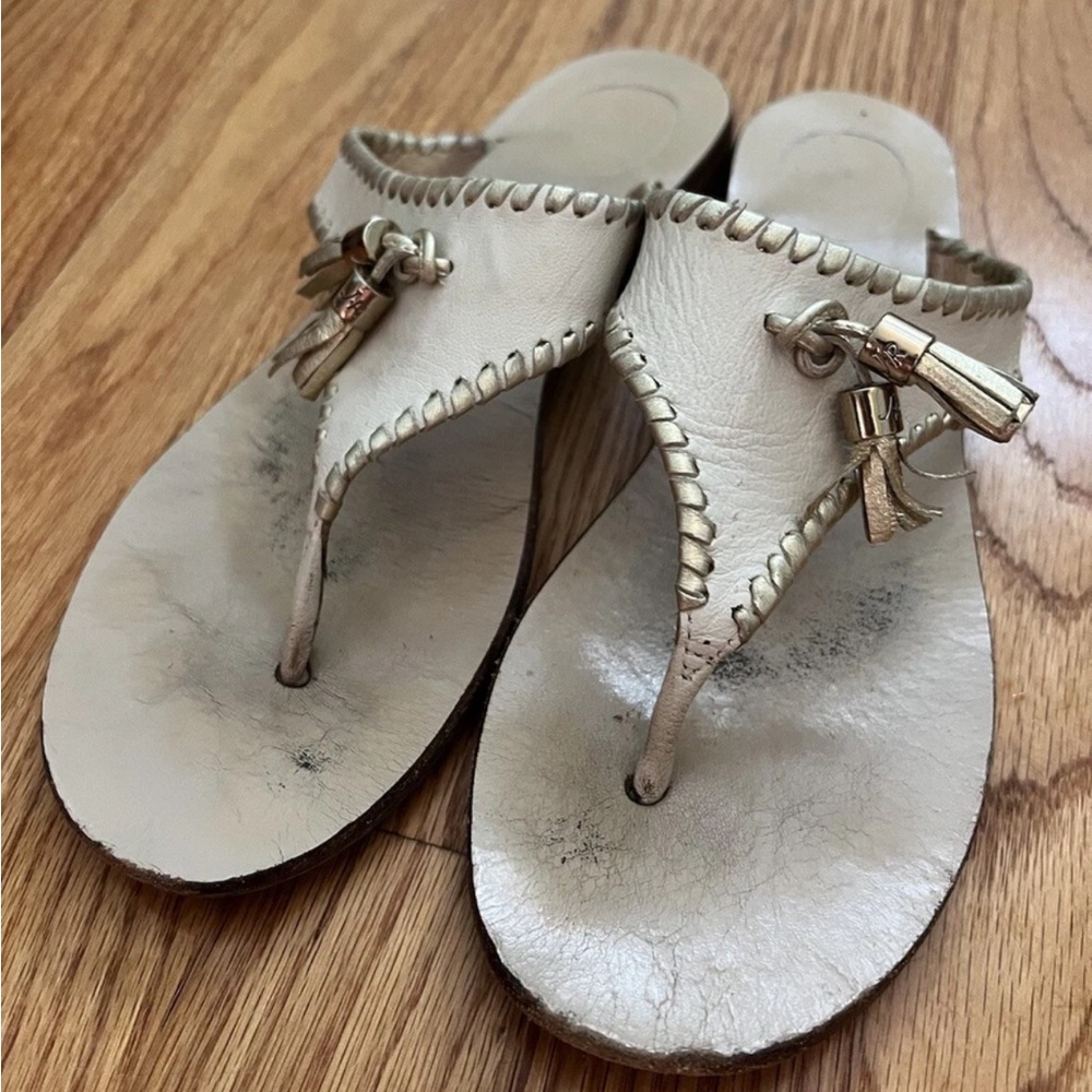 Jack Rogers Alana Sandal Bone and Gold leather tassel flip flop size 9 - Picture 2 of 5